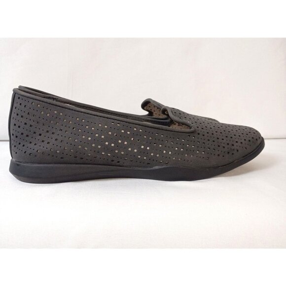 Cliffs by White Mountain Paula Perforated Flats Womens 9.5 Black Slip On NWOB - Picture 9 of 10